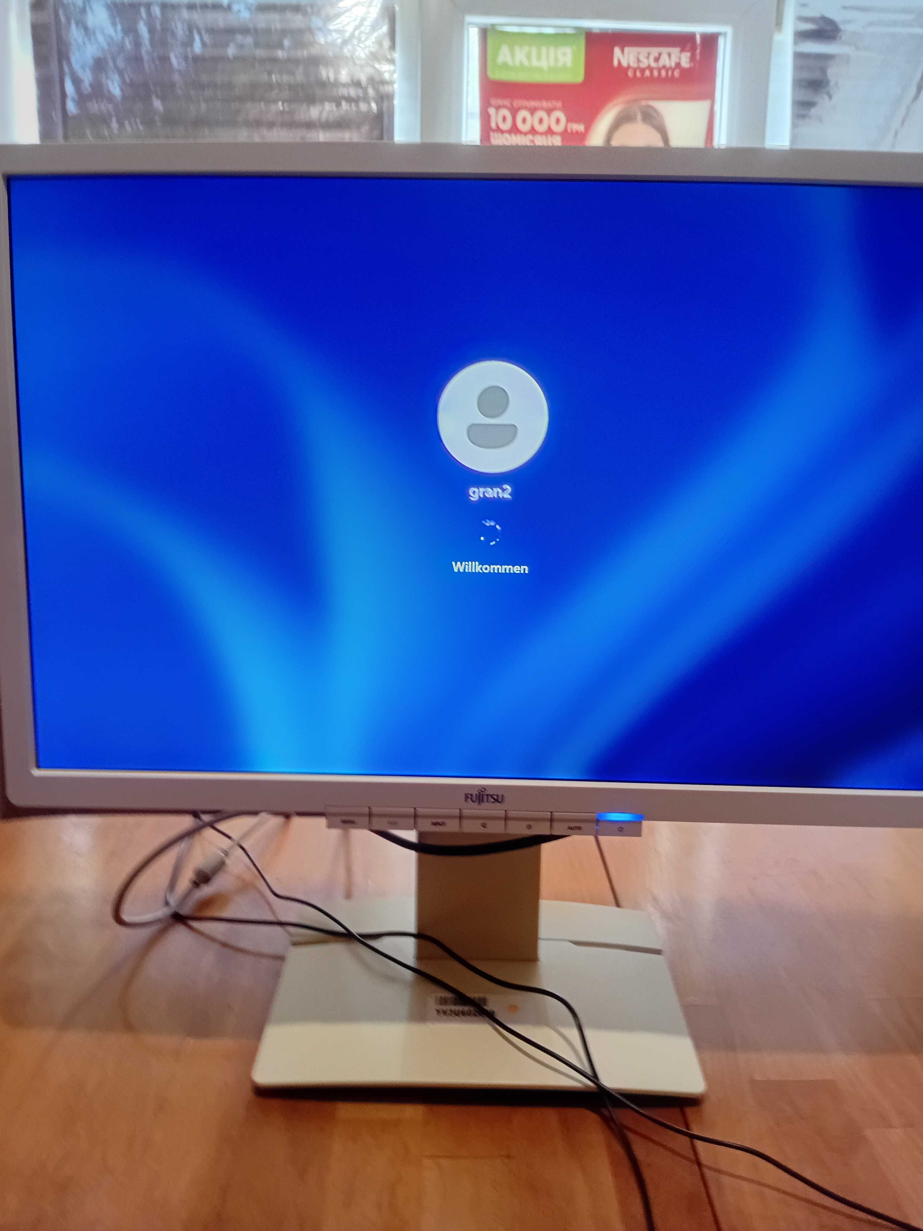 Монитор для компьтыра  Fujitsu B22W - 6 LED