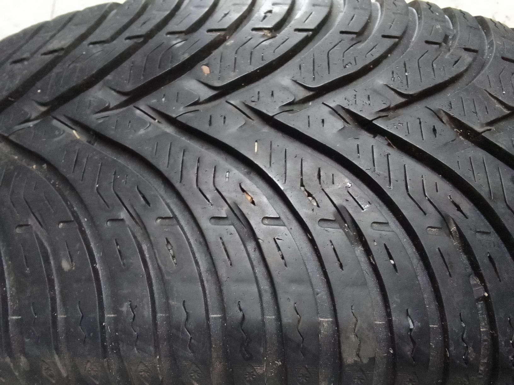 Opona zimowa 195/65r15 BF GOODRICH 2021r 6mm