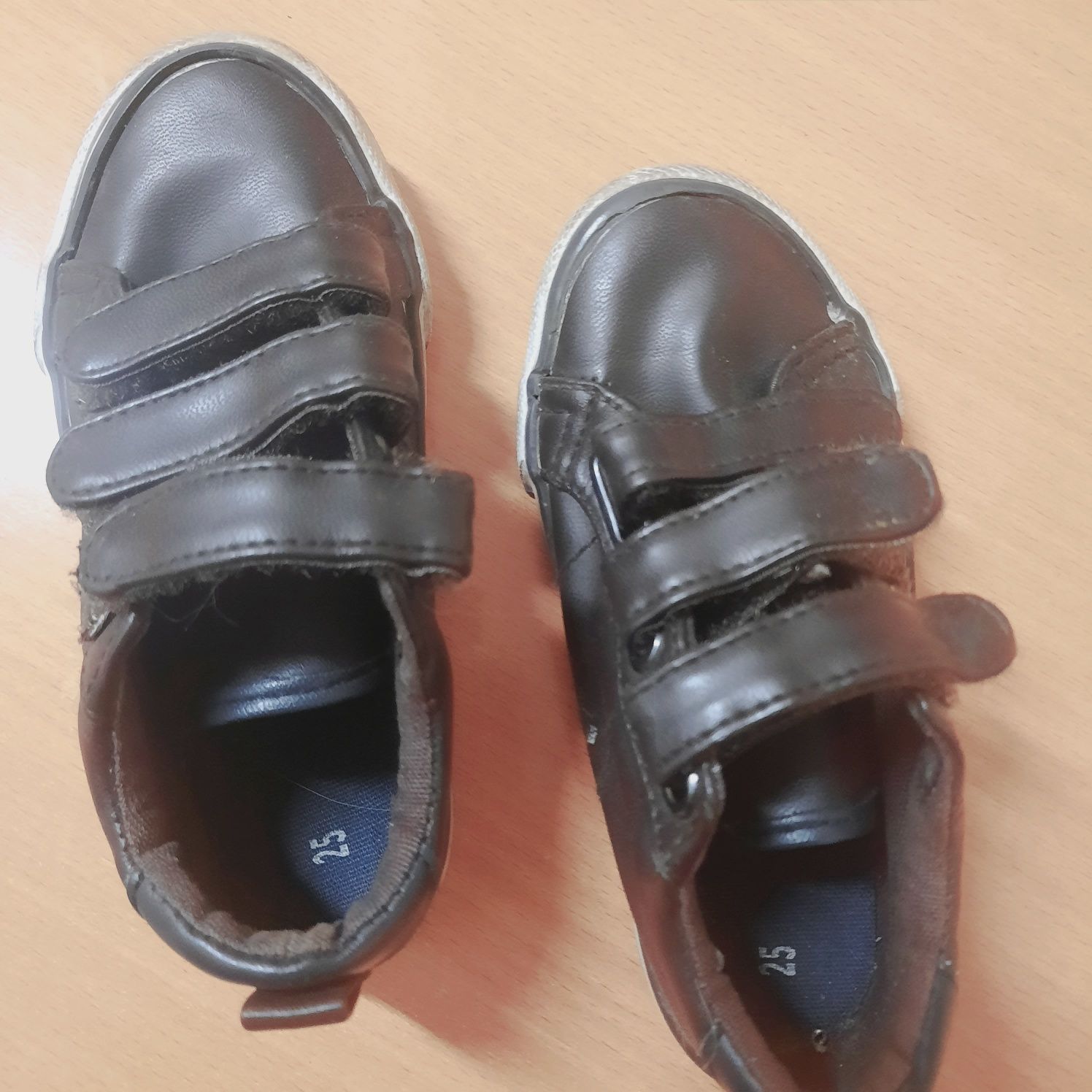 Jesienno zimowe buty r. 25