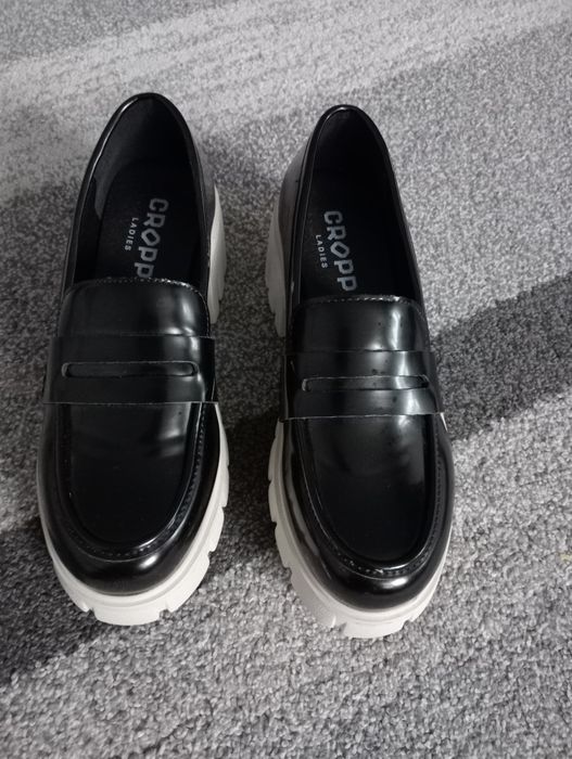Mokasyny damskie czarne Cropp 37