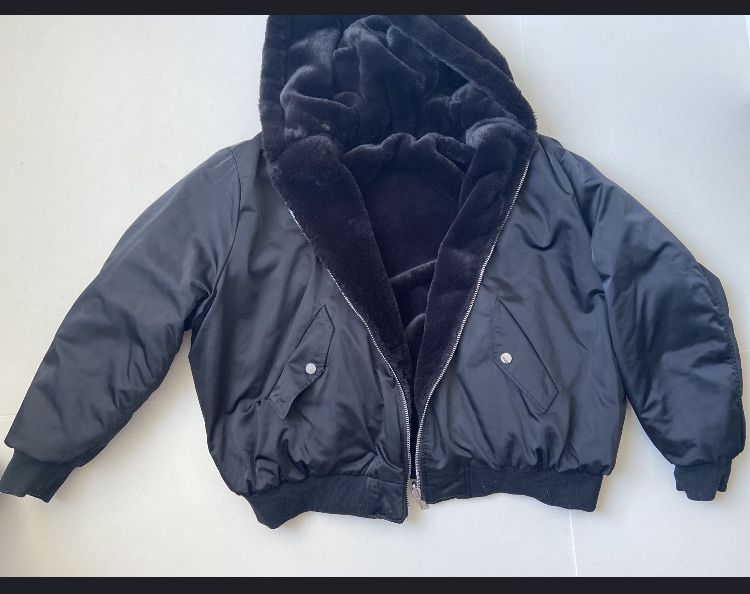 Casaco preto da Zara reversível