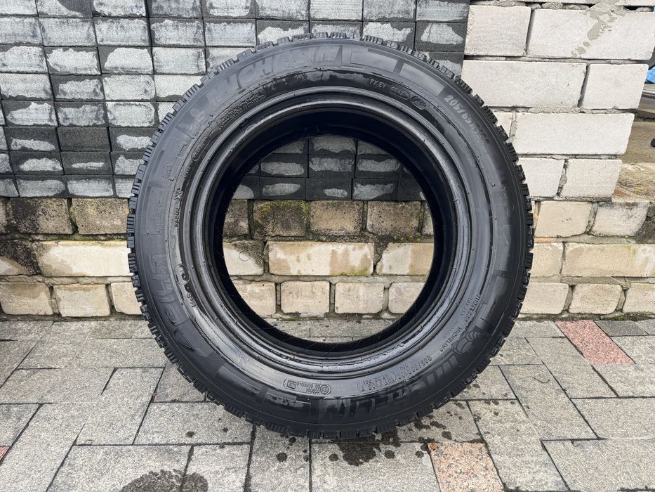 michelin agilis alpin 215 65 r16c firestone vanhawk2 winter