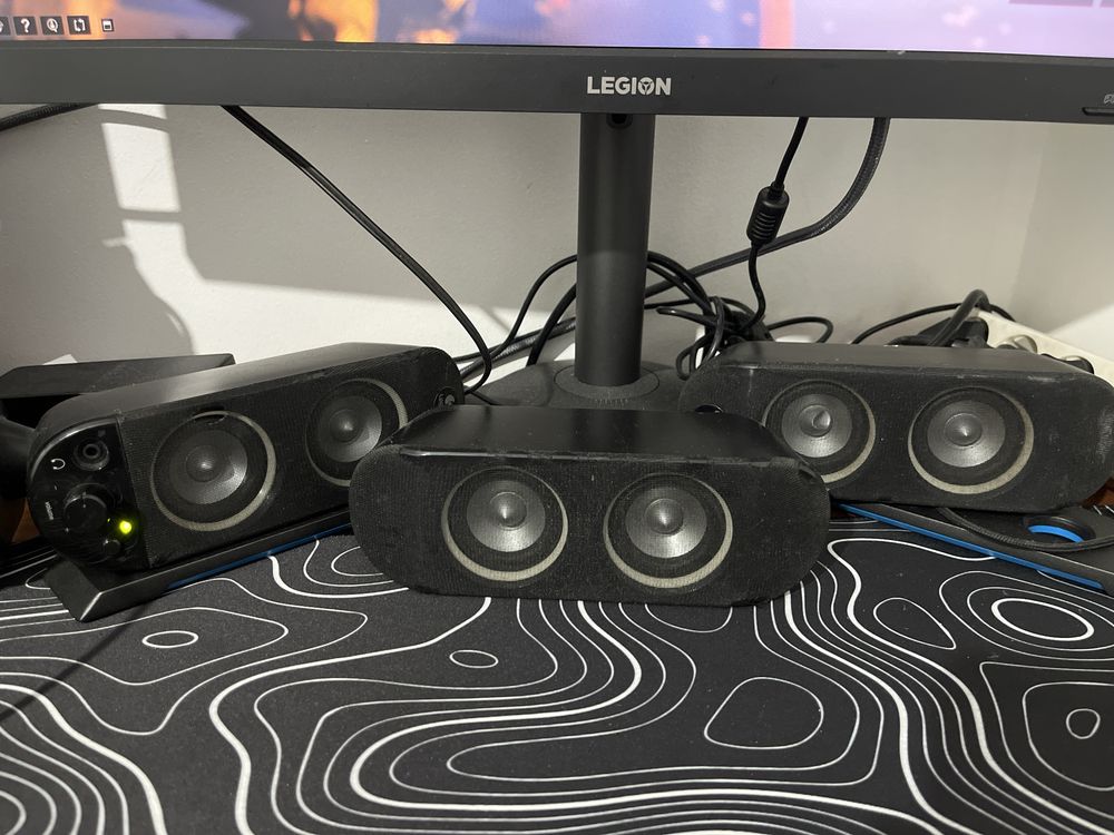 Vendo Colunas Logitech 5.1 com Subwoofer