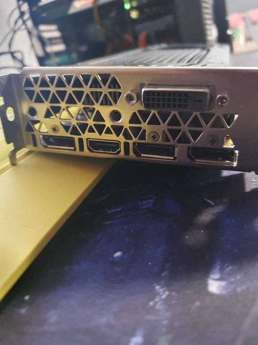 Видеокарта GTX 1070 8 gb 256 bit DDr5