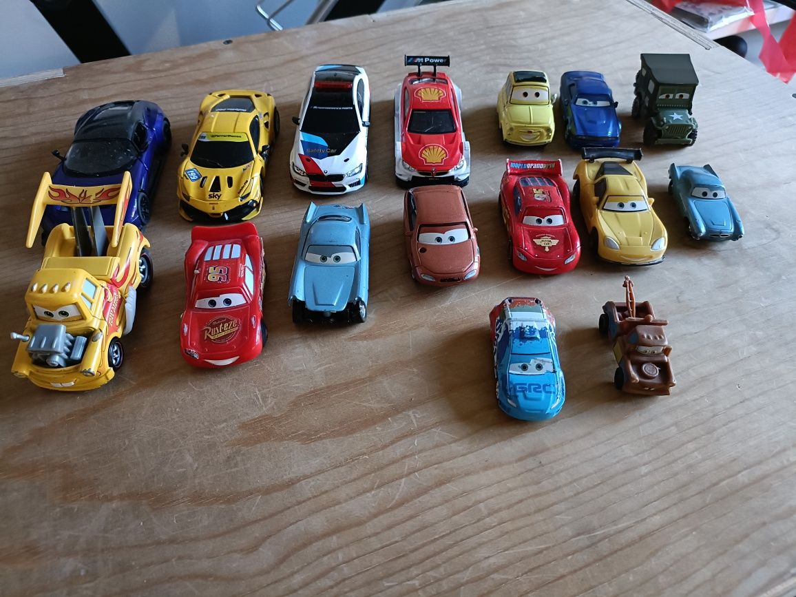 Zestaw autek Cars