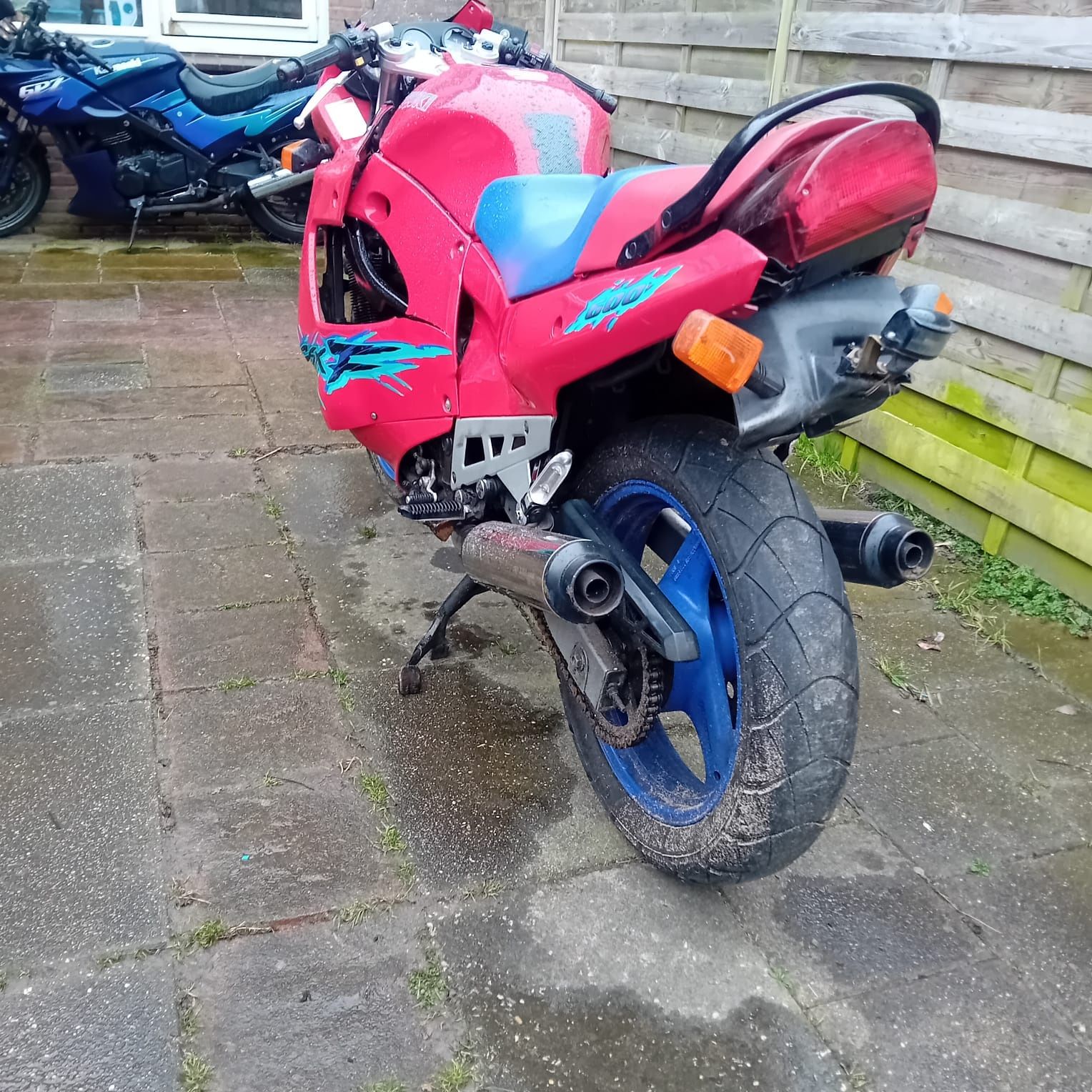 Suzuki GSX 600 з/ч