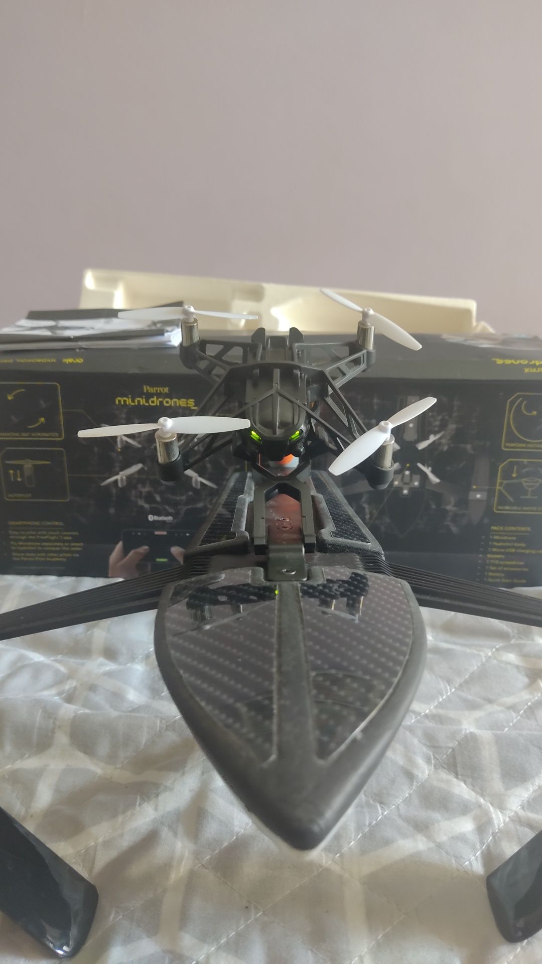 Drone parrot orak com barco