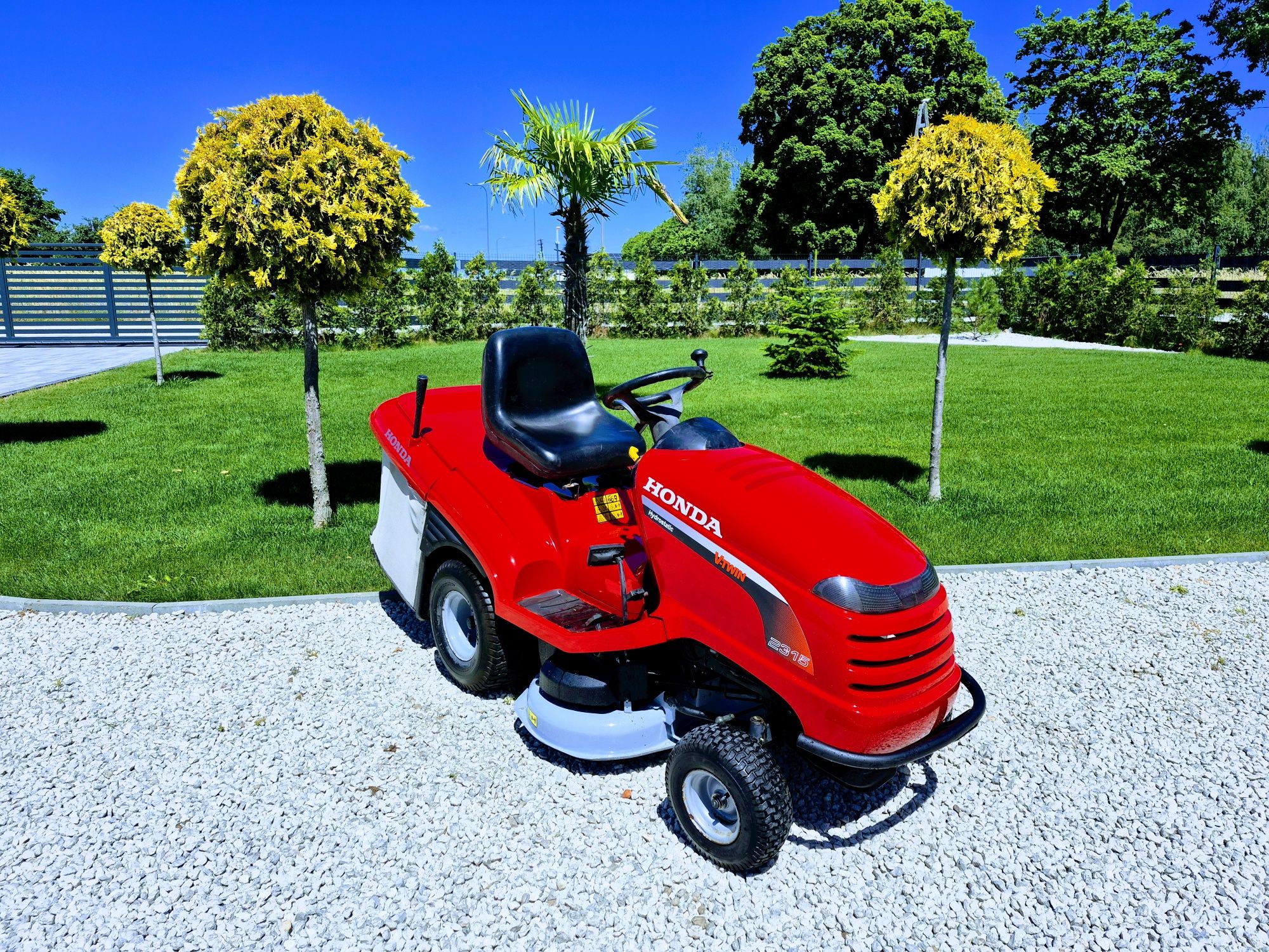 Kosiarka traktorek Honda 2315 V2 2 noże kosz