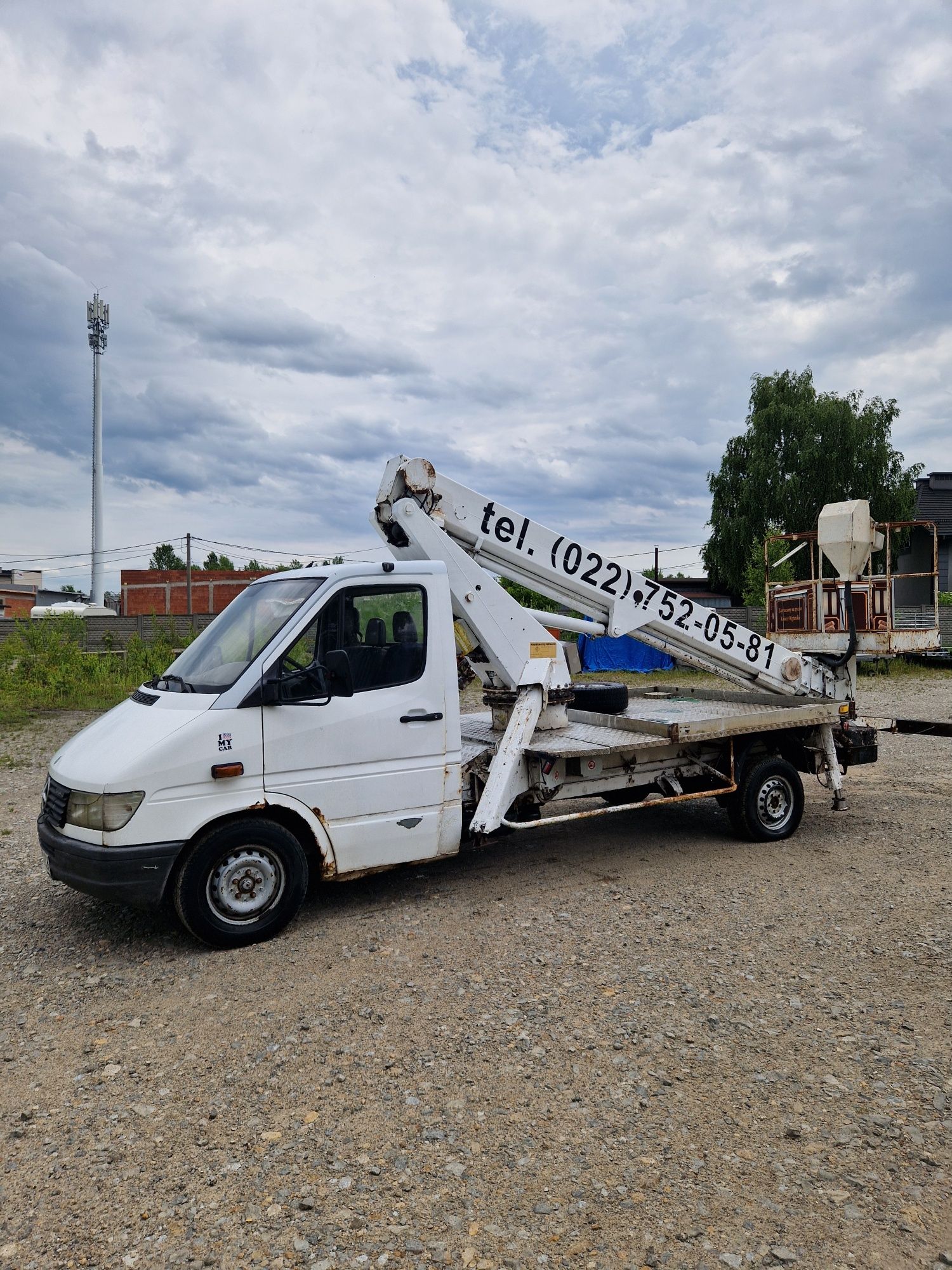 Podnośnik koszowy GSR 200T