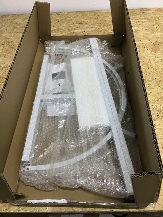 Metalowy łuk weselny, owalny stojak na kwiaty