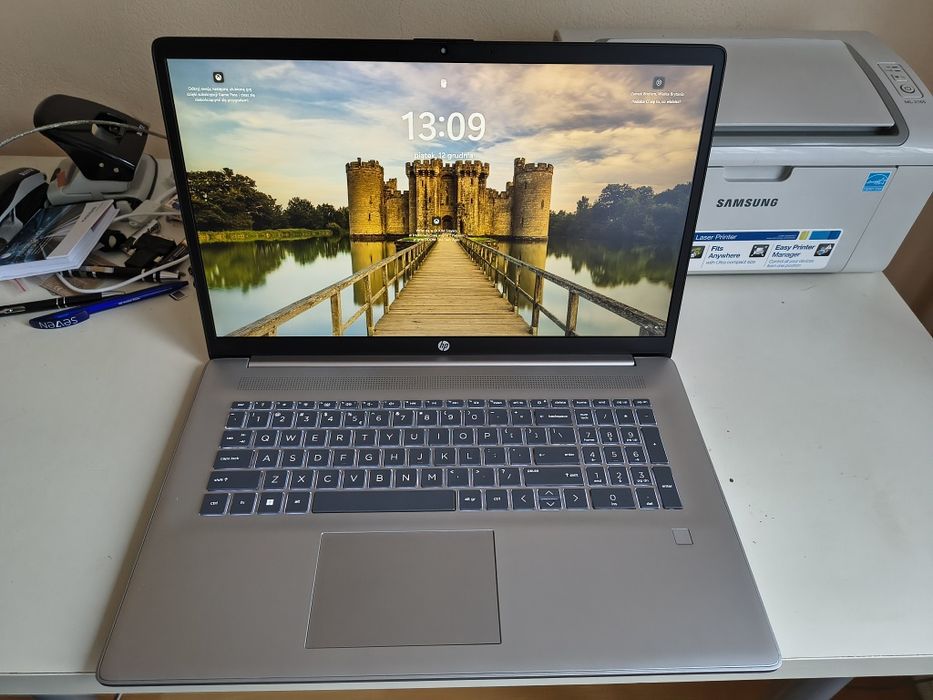 Laptop HP 17-cn3276ng 17,3" Intel Core i7 16 GB / 1024 GB srebrny