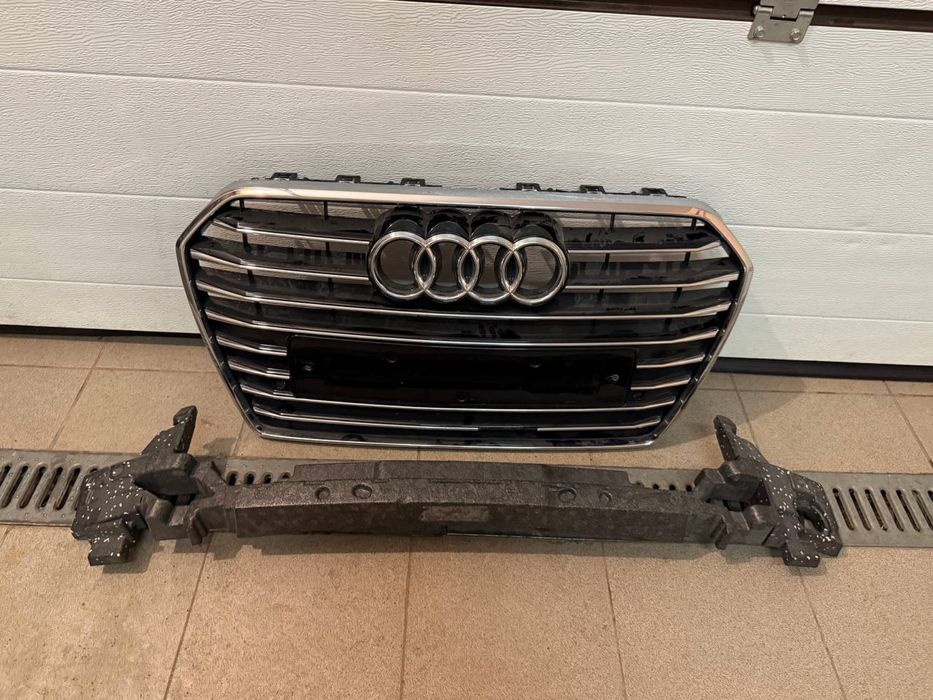 Решітка на Audi A6 C7 2015-2018 оригінал