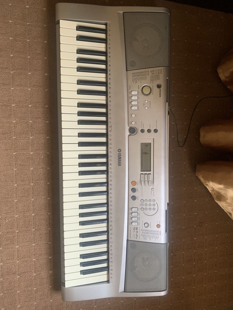 Продам YAMAHA в хорошем состоянии