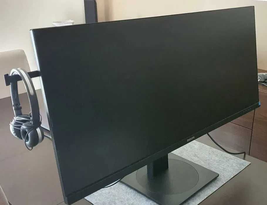 Philips 40" games (40B1U5600/00  2K 120Hz GAMES/PRO (Como NOVO)