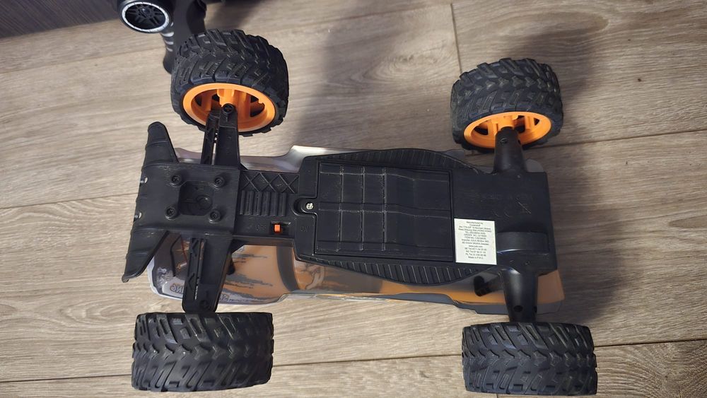 Autko sterowane na baterie monster