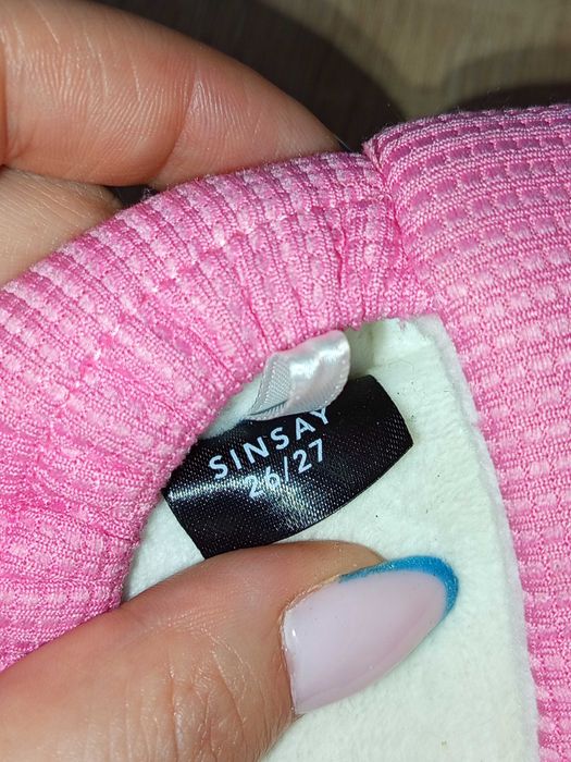 Kapcie wsuwane z ociepleniem Sinsay r. 26/27