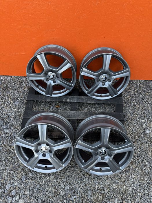 Диски R17 5.112 ET47 шкода а5 а7 гольф пассат кадди тоуран