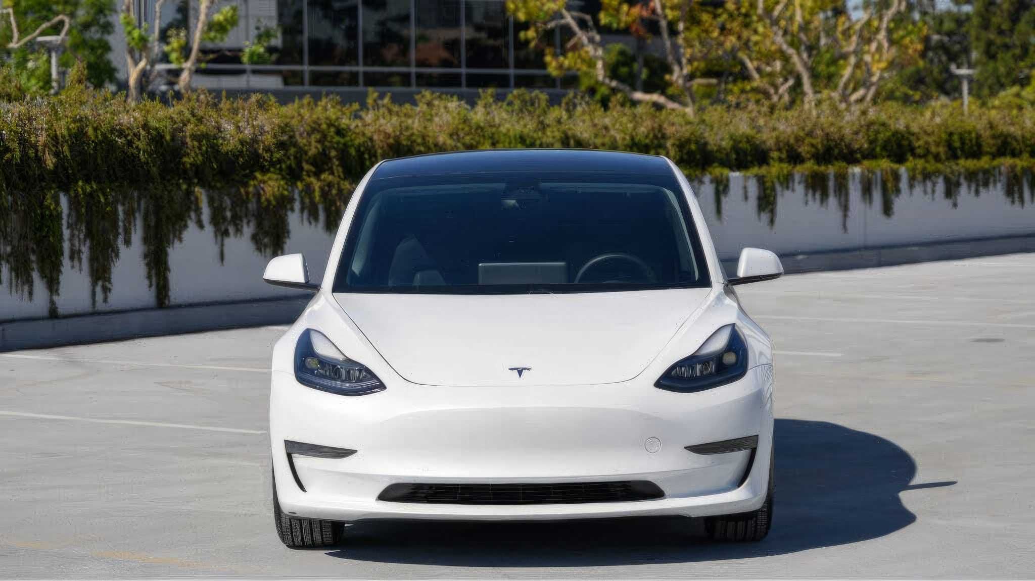 2021 Tesla Model 3 Standard Range Plus RWD