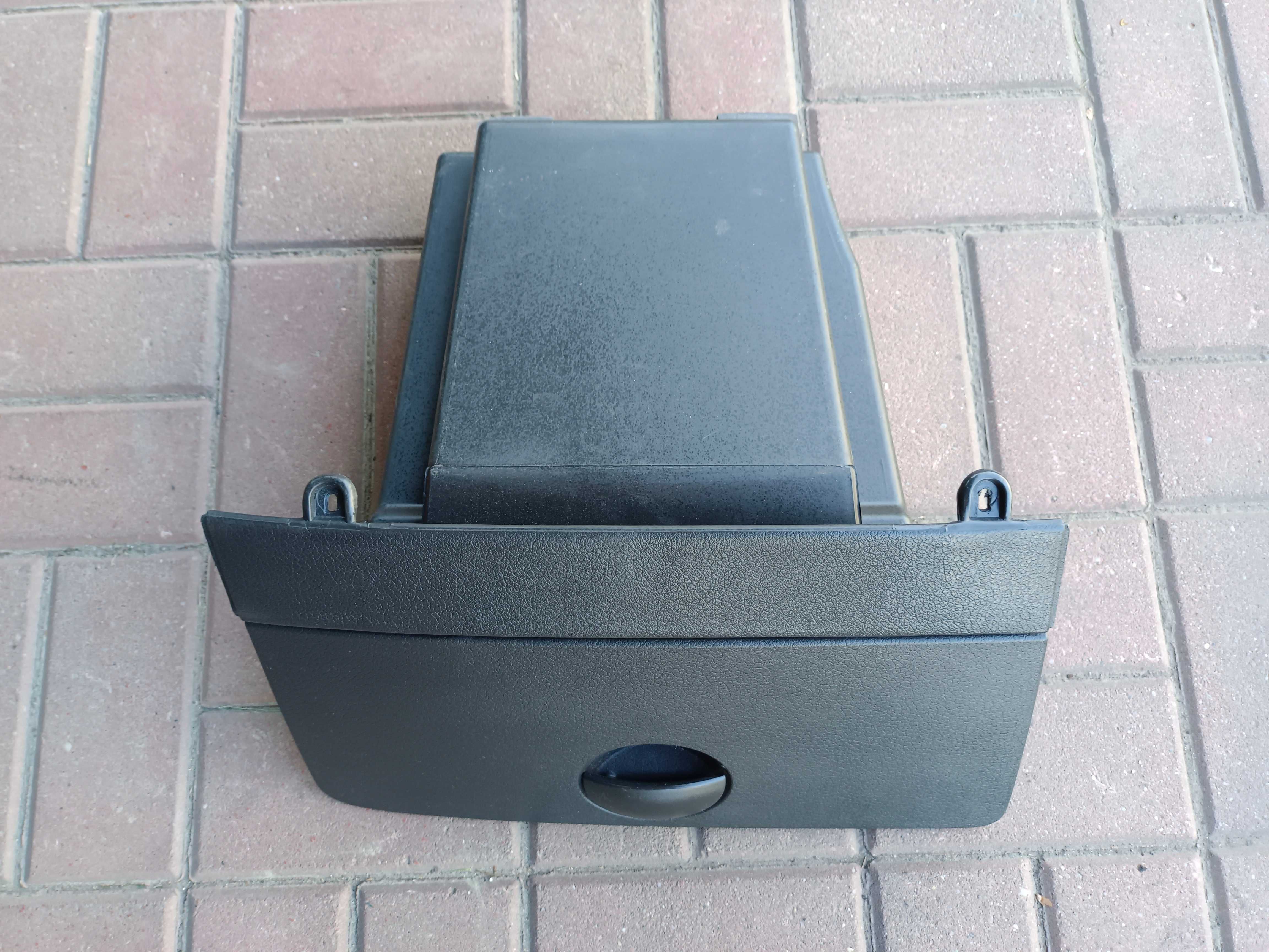 SCHOWEK W DESKĘ do Fiat Panda II pasuje od 03 do 12 r.