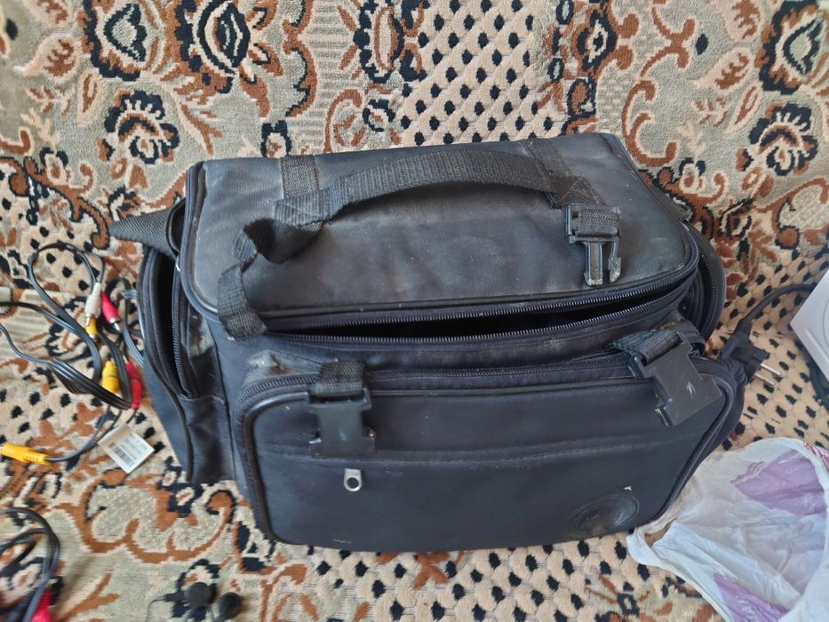 Вінтажна камера Sanyo VM-RZ1P, 8mm camcorder, made in Japan