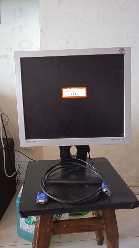 Монитор Samsung SyncMaster 173S