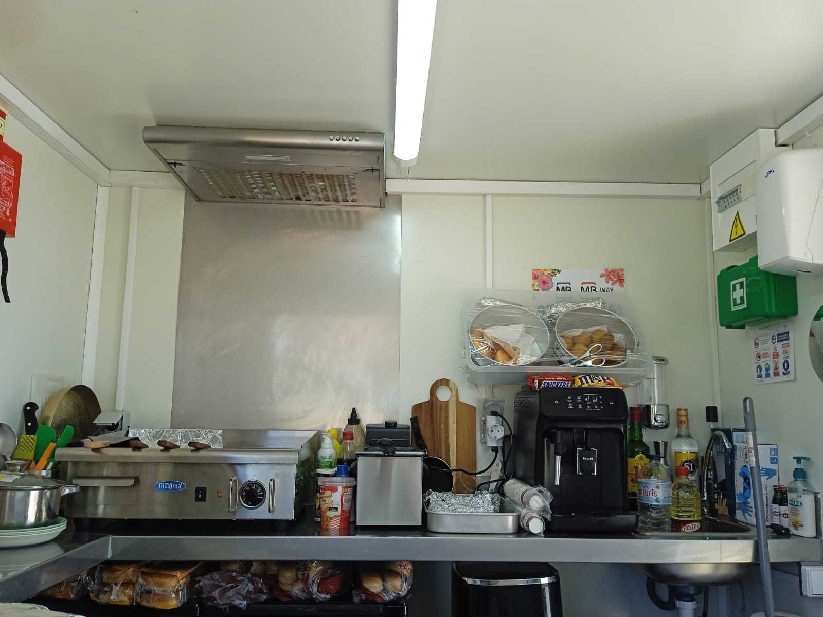 VENDE-SE FOOD TRUCK 300kg COM RECHEIO
