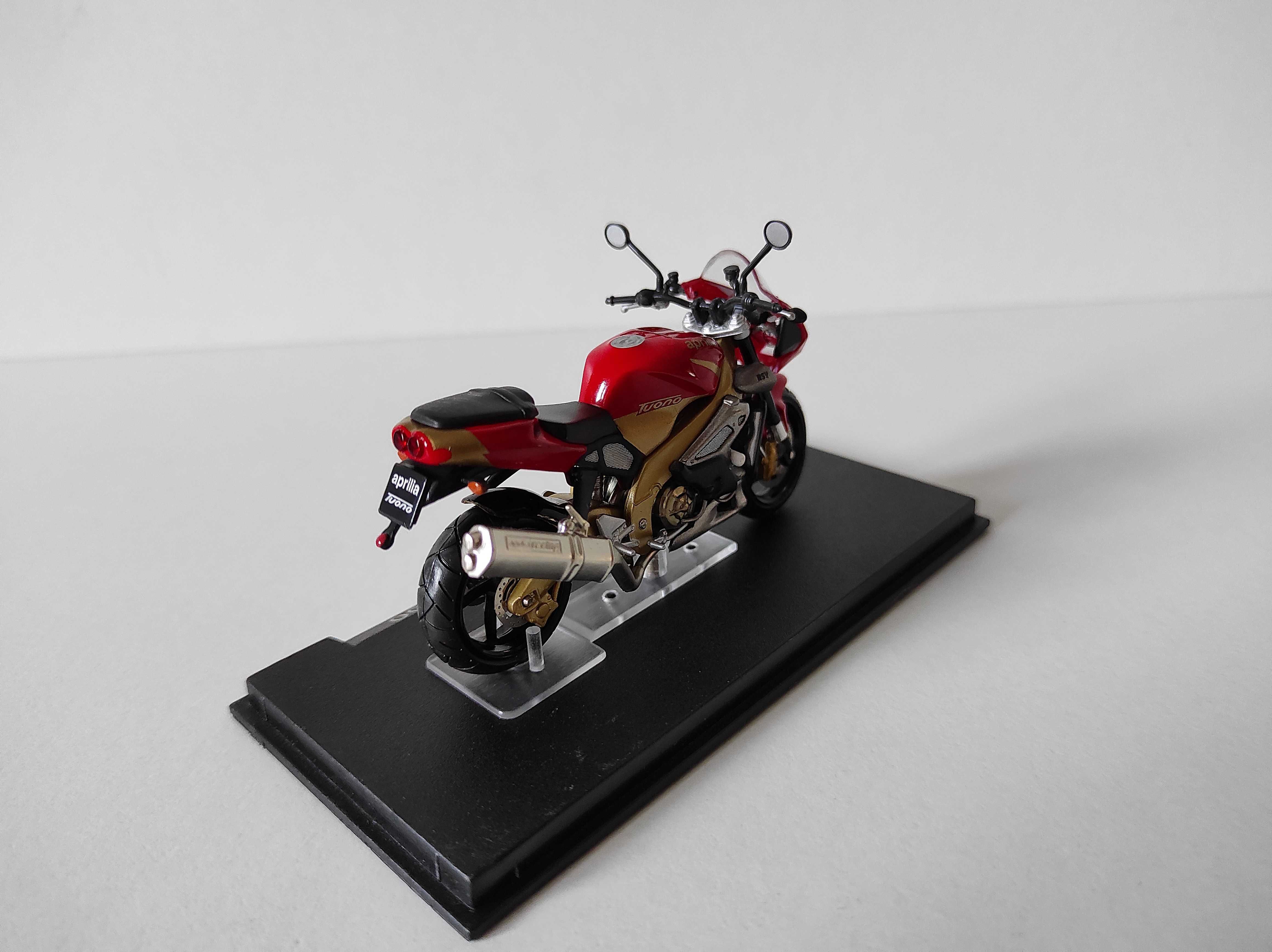 Aprilia Tuono Fighter 1000 Motor Motocykl 1:24