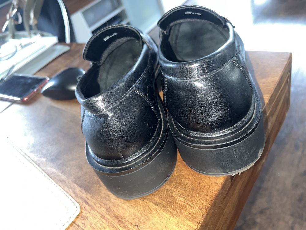 Reserved skórzane loafersy buty 39  nowe