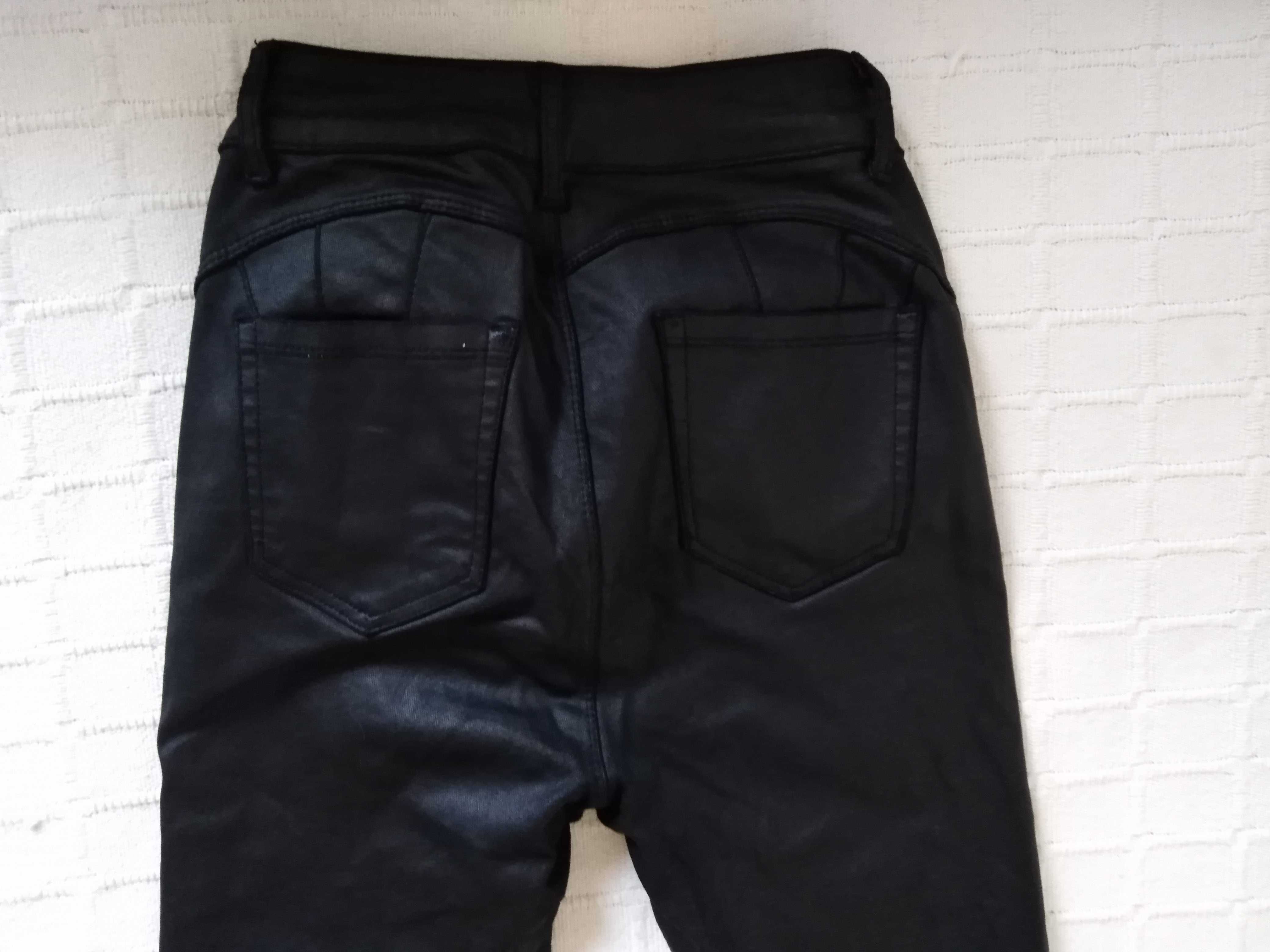 Calças Elásticas Imitação Pele Negras Diker Jeans S/36