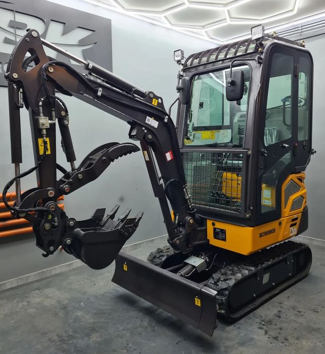 Berger Kraus BK2000KSR  NOWA Koparka Berger Kraus BK2000NKSR 2 tony silnik KUBOTA