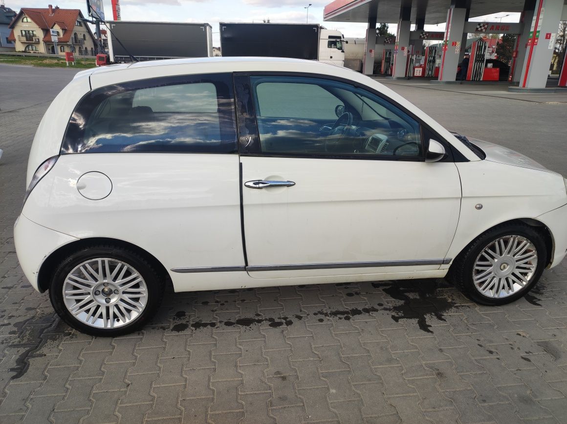 Lancia Ypsilon 1.2i 2008
