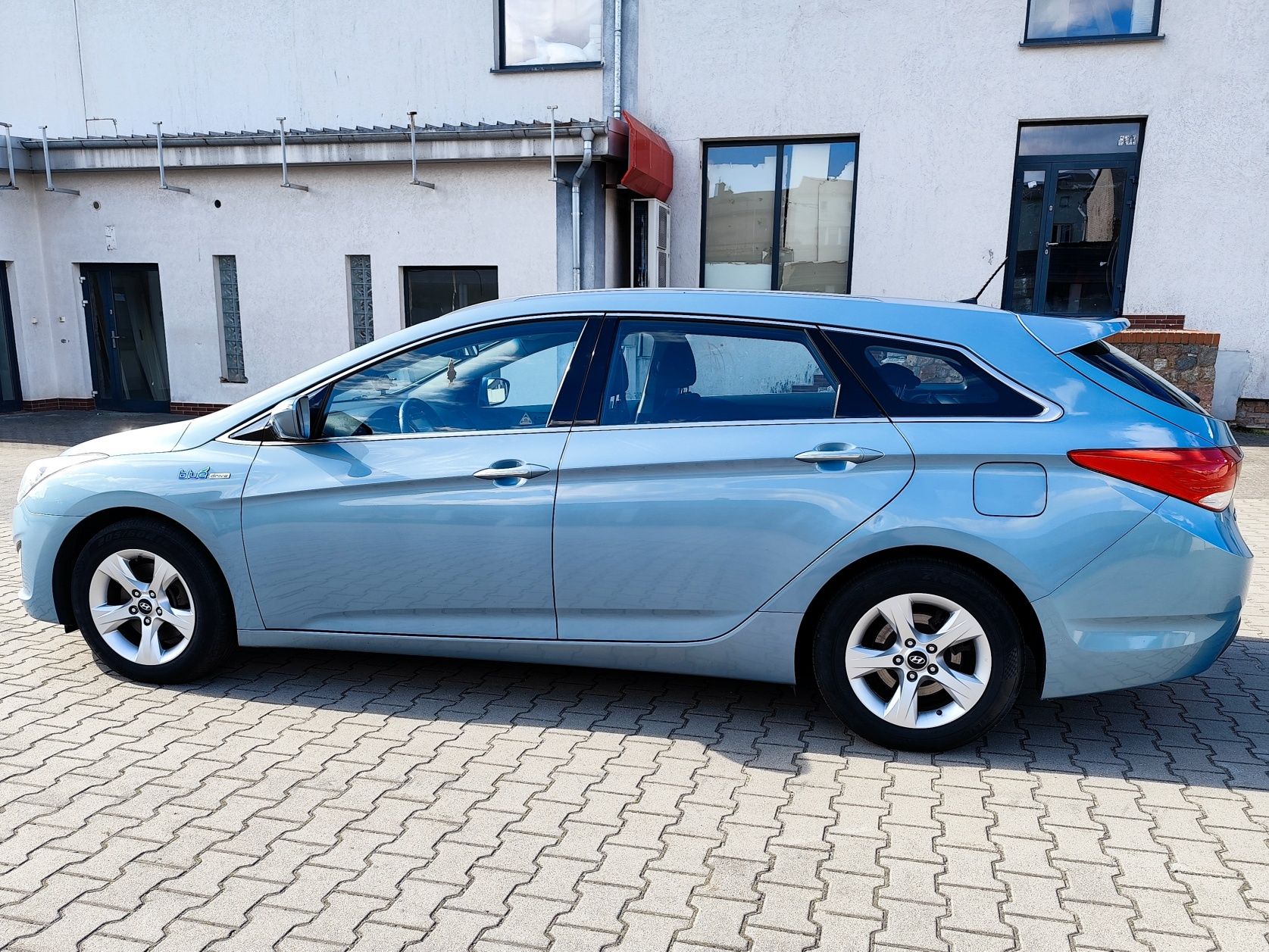 Hyundai i40 kombi hak bogate wyposażenie nawigacja