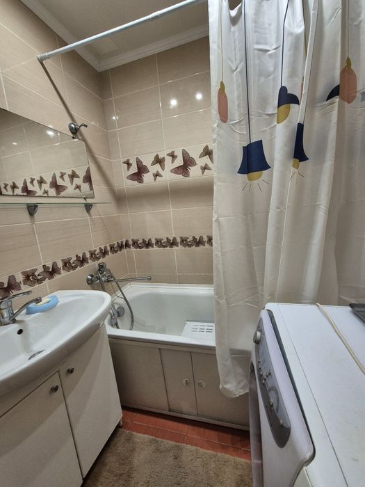 Здам 2-к квартиру, на 11  МКР.