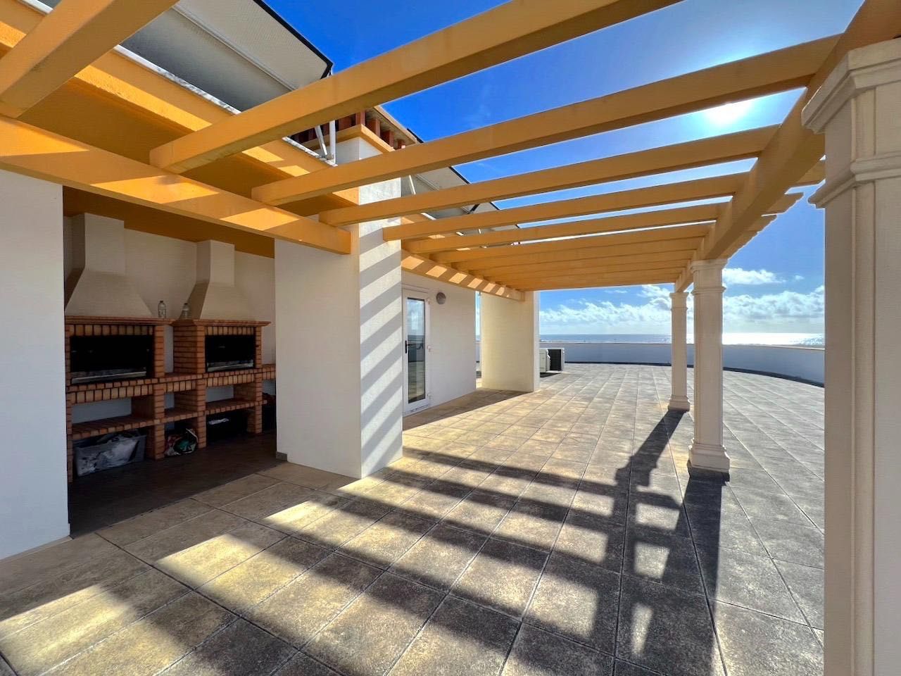 Apartamento com piscina 5 min da praia SETEMBRO