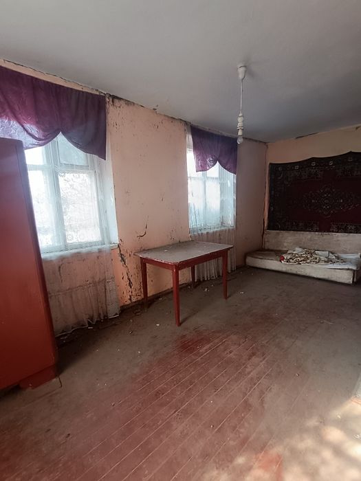 Продається будинок з великою земельною ділянкою чудовій локації