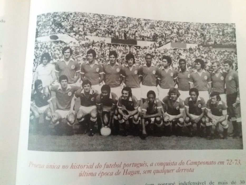 3 Livros Sporting Benfica Porto 25€ os 3 cada clube conta  a sua histó