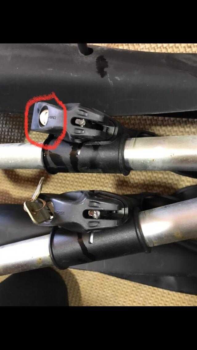 Suportes originais Audi para 2 bicicletas (Audi A4 Avant, etc) 90€