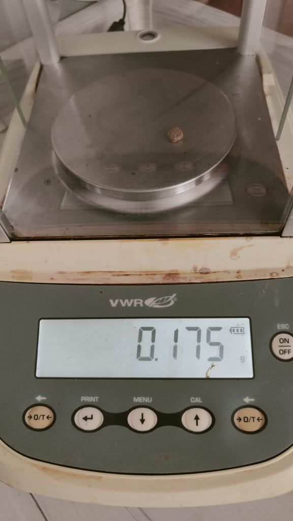 Mieszadło mechaniczne typ PW i Waga laboratoryjna