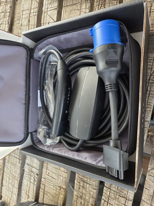 Зарядка Tesla Model 3/Y Juniper Highland оригинал разборка