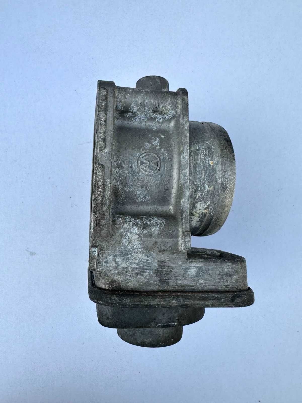 Дросельна заслінка 2.0SDI VW Caddy 2004-2010p Дросельна заслонка 2.0