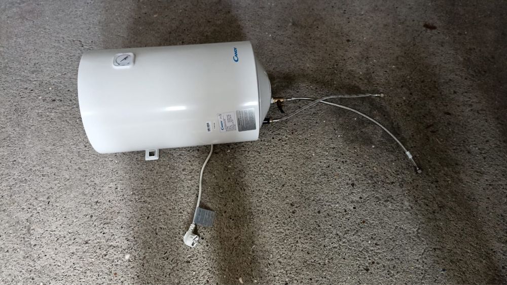 Esquentador / Termoacumulador Elétrico Candy – Pouco Uso