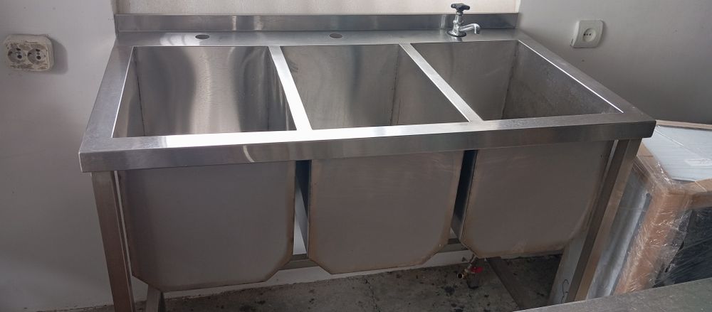 Мийка виробнича 3-х секційна
Борт ззаду 4