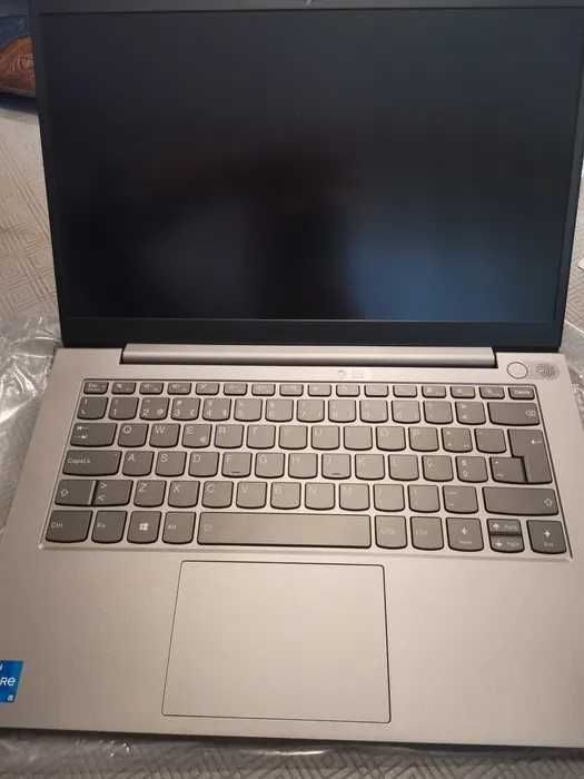 Vendo portátil lenovo i5 1135 2.4