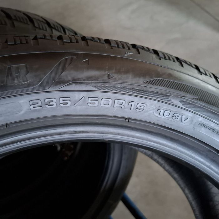 235/50/19 R19 Goodyear Ultra Grip Perfomance 3 4шт зима