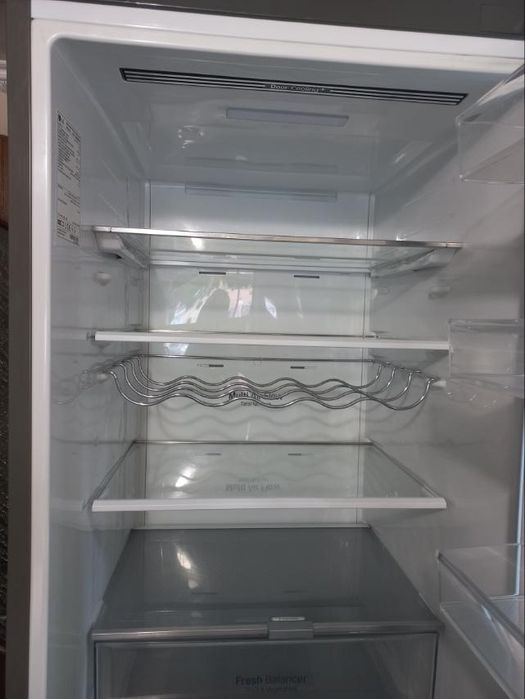 Холодильник LG инверторный 21г.