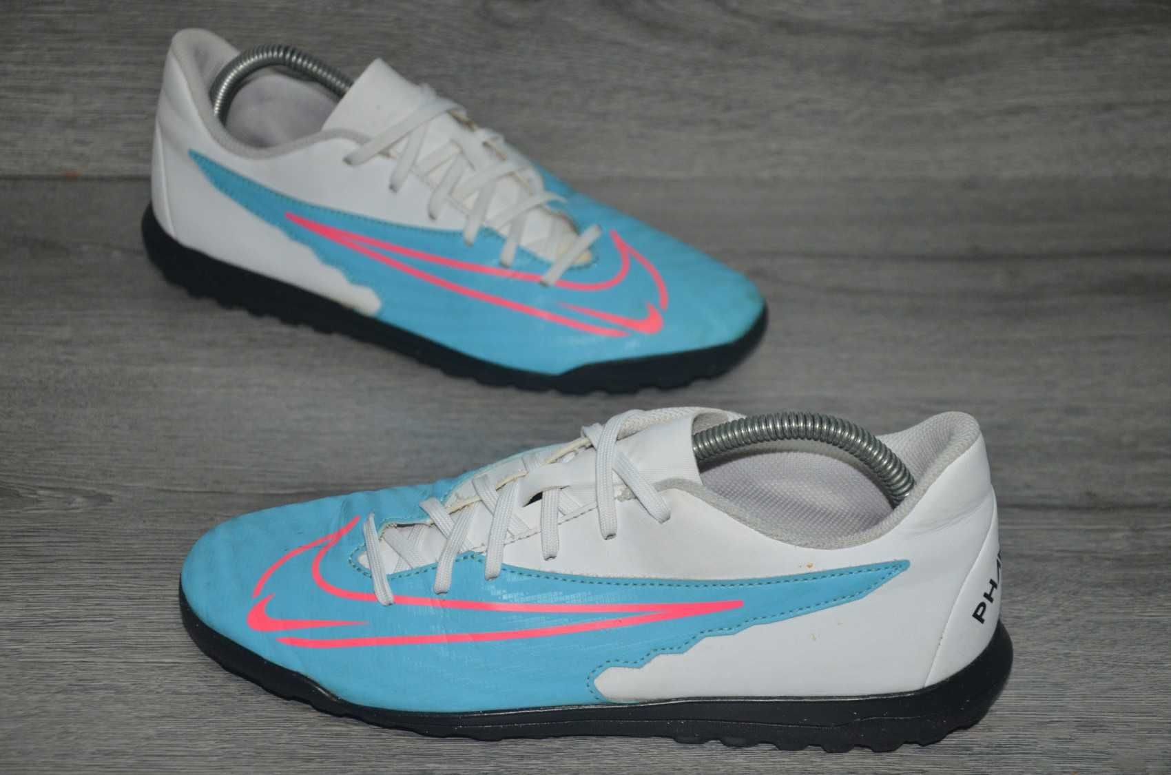 Продам кросівки для футболу Фирма Nike Phantom GX  .