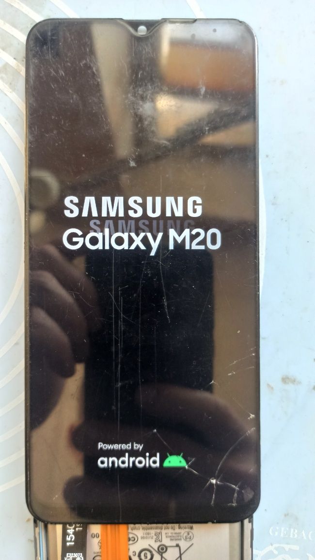 Дисплей Samsung M20 M205 з тріщиною