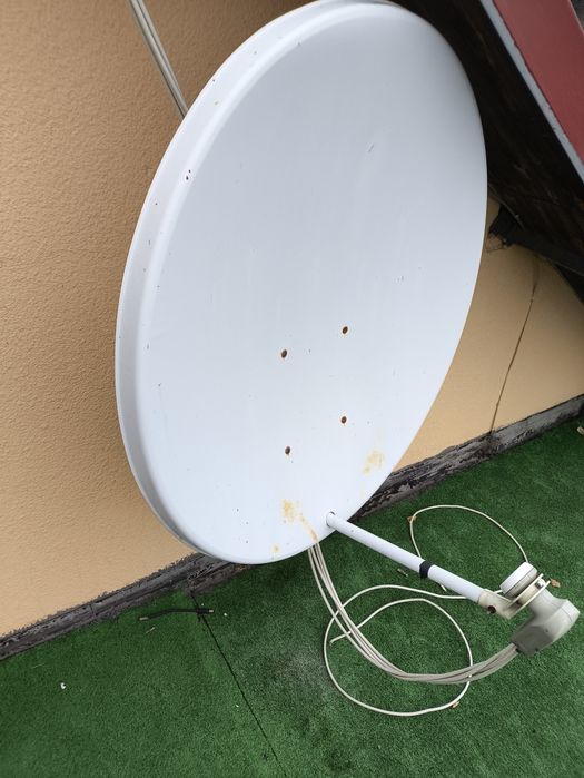 Antena satelitarna 90 cm