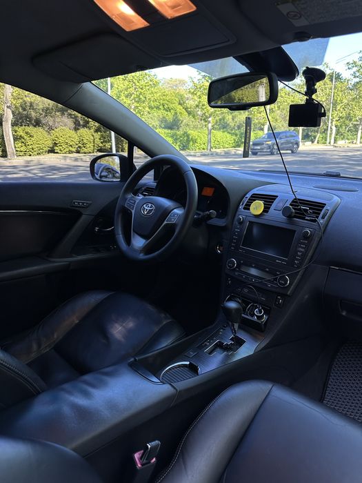 TOYOTA AVENSIS 2011р. 2.2 дизель від власника