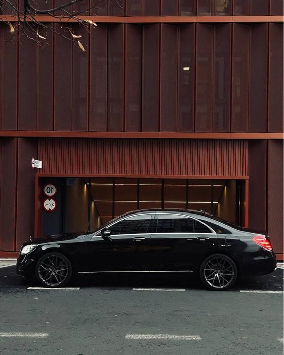 Wynajem aut klasy premium. Mercedes S klasa S400d Long